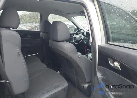 2019 Kia Sorento 2.4L Lx из США, поврежденный, VIN 5XYPGDA3XKG575357